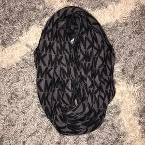NWOT Michael Kors Monogram Infinity Scarf